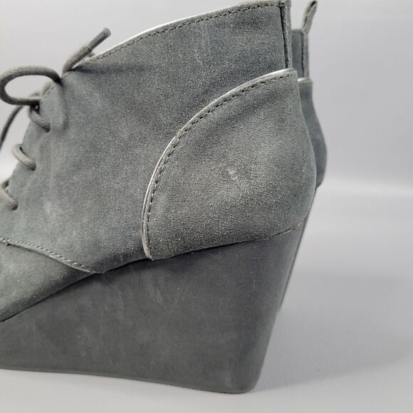 Tommy Bahama Kaja Wedge Suede Ankle Booties Lace Up Boots Grey Size Women's 7B - Picture 12 of 16